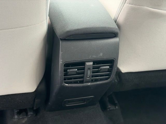 Used 2022 Toyota Corolla Cross LE AWD/4WD image 21