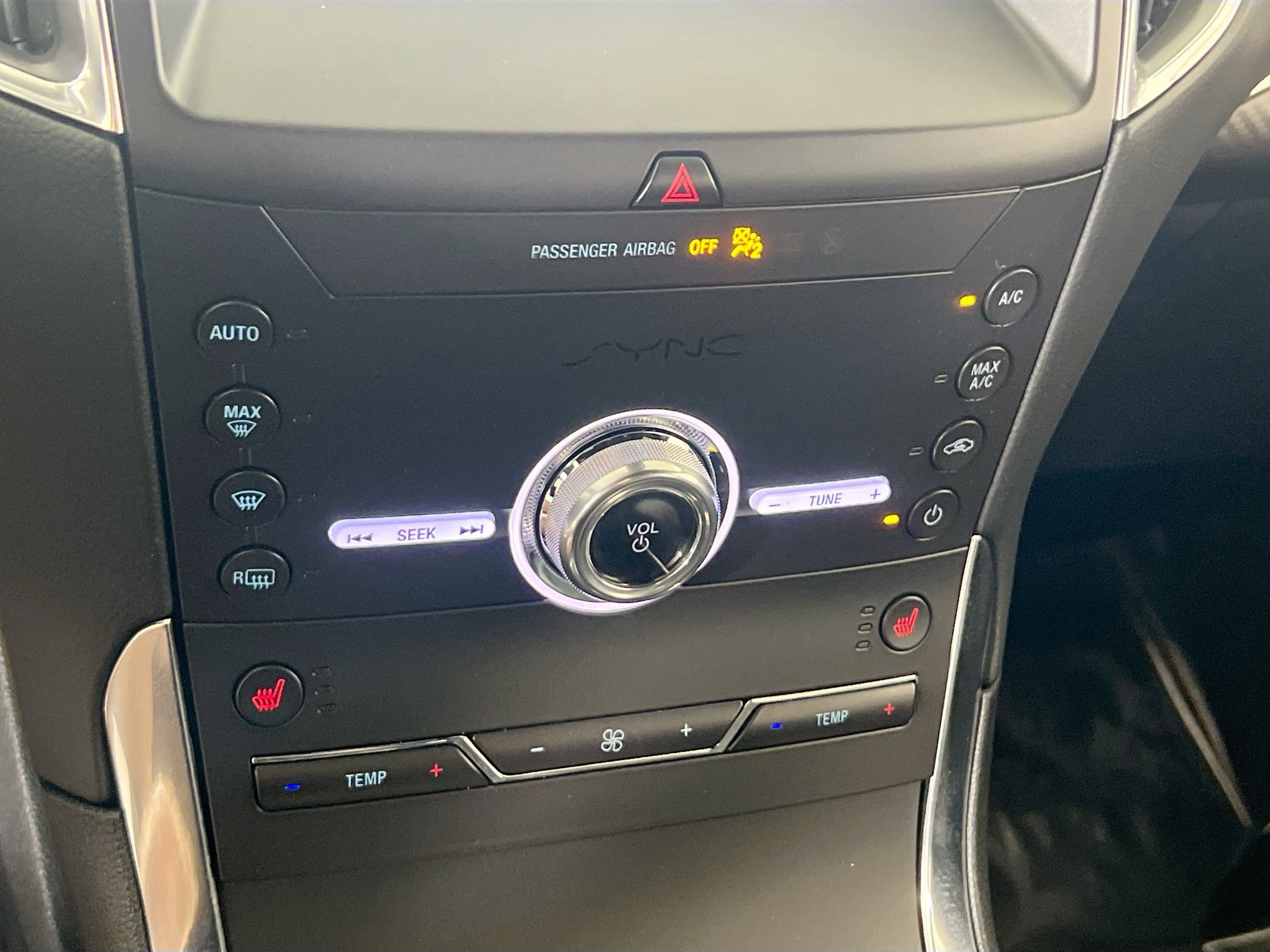 Used 2020 Ford Edge ST w/ Cold Weather Package image 16