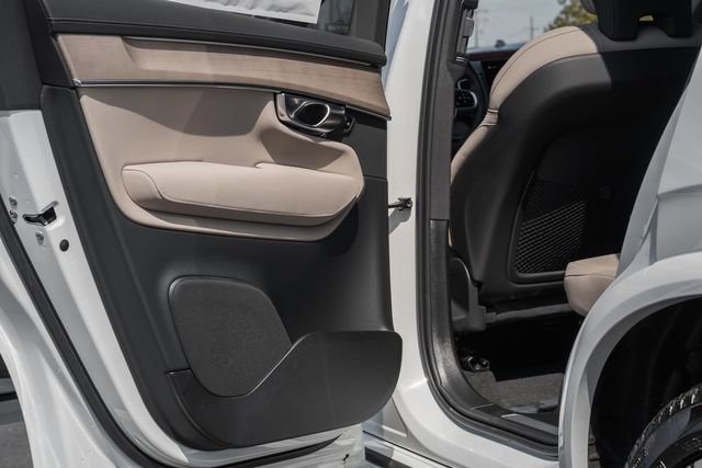 New 2026 Volvo XC90 T8 Plus w/ Protection Package Premier image 37