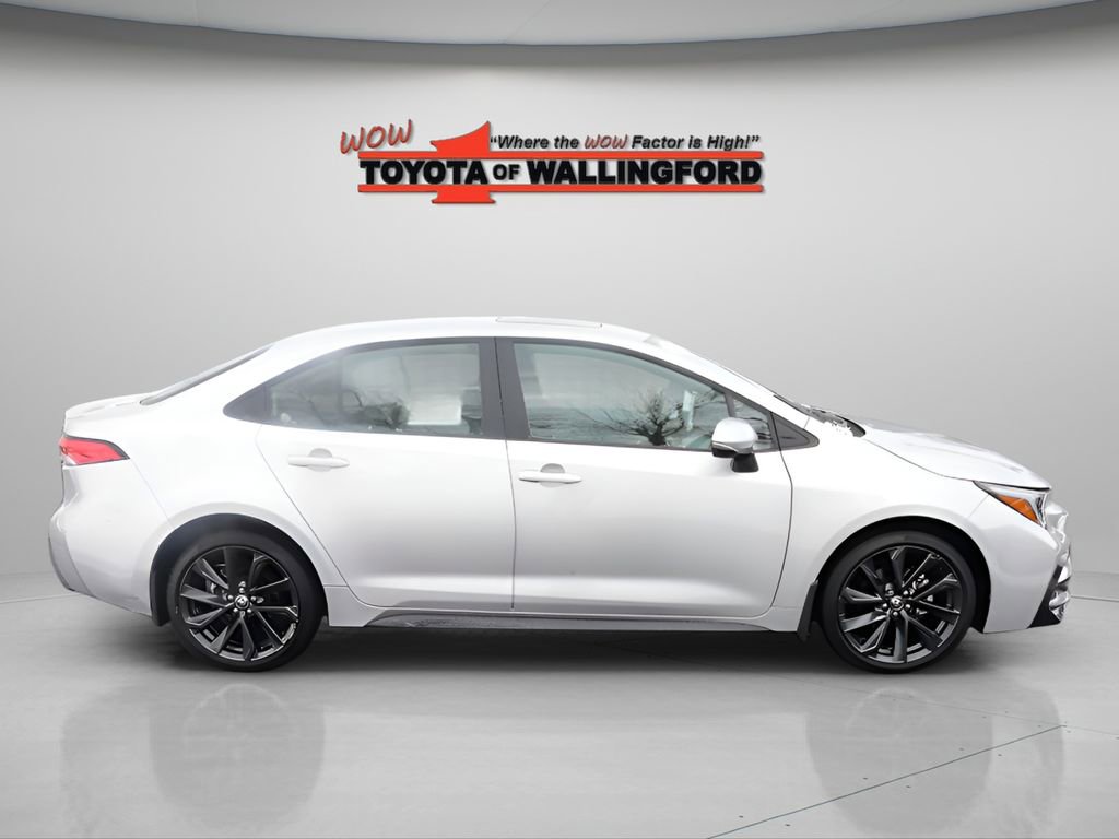 Certified 2025 Toyota Corolla SE w/ SE Premium Package FWD image 10