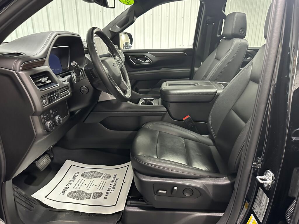 Used 2023 Chevrolet Tahoe Z71 w/ Luxury Package AWD/4WD image 9