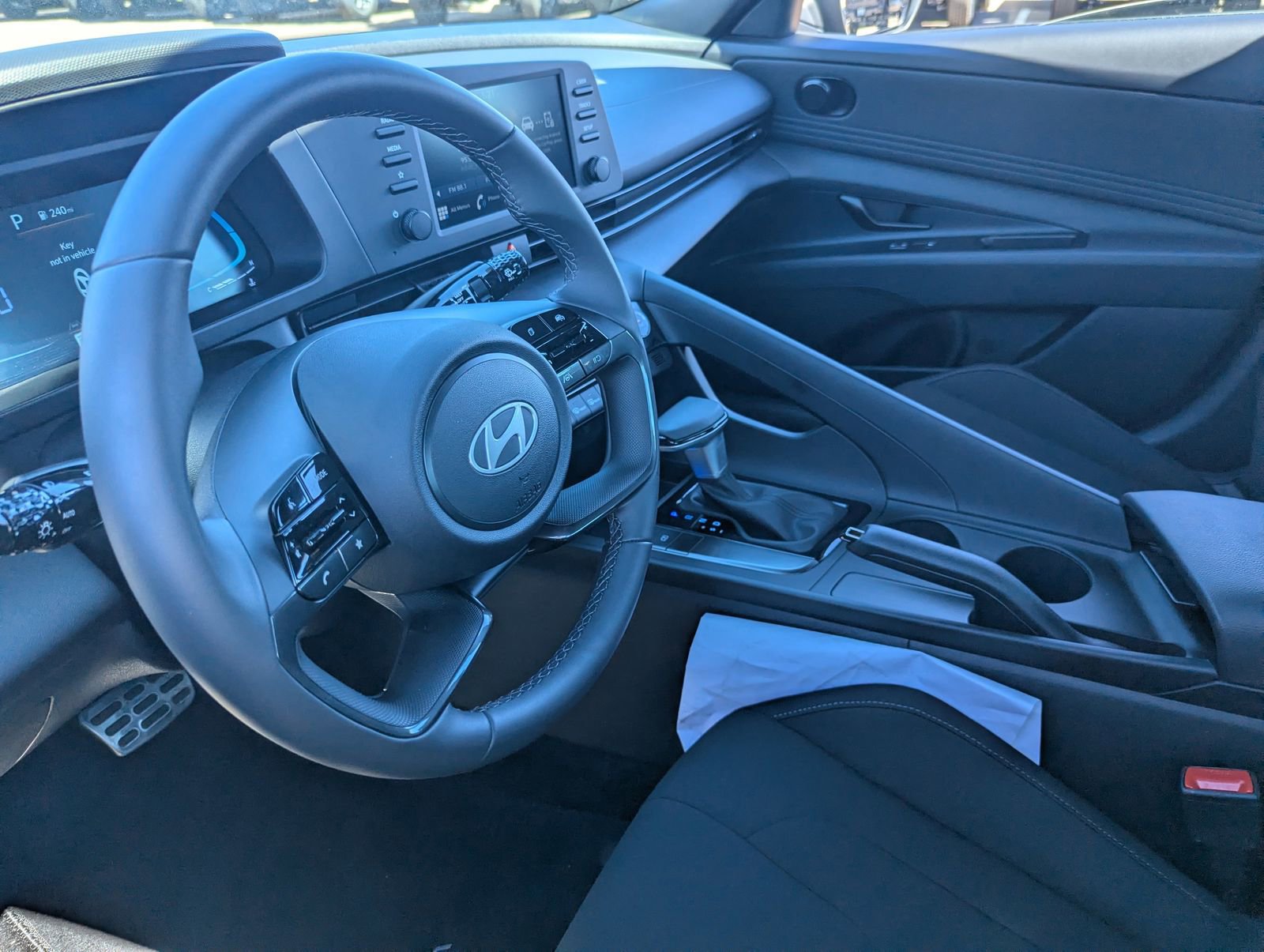 Used 2026 Hyundai Elantra Sport image 15