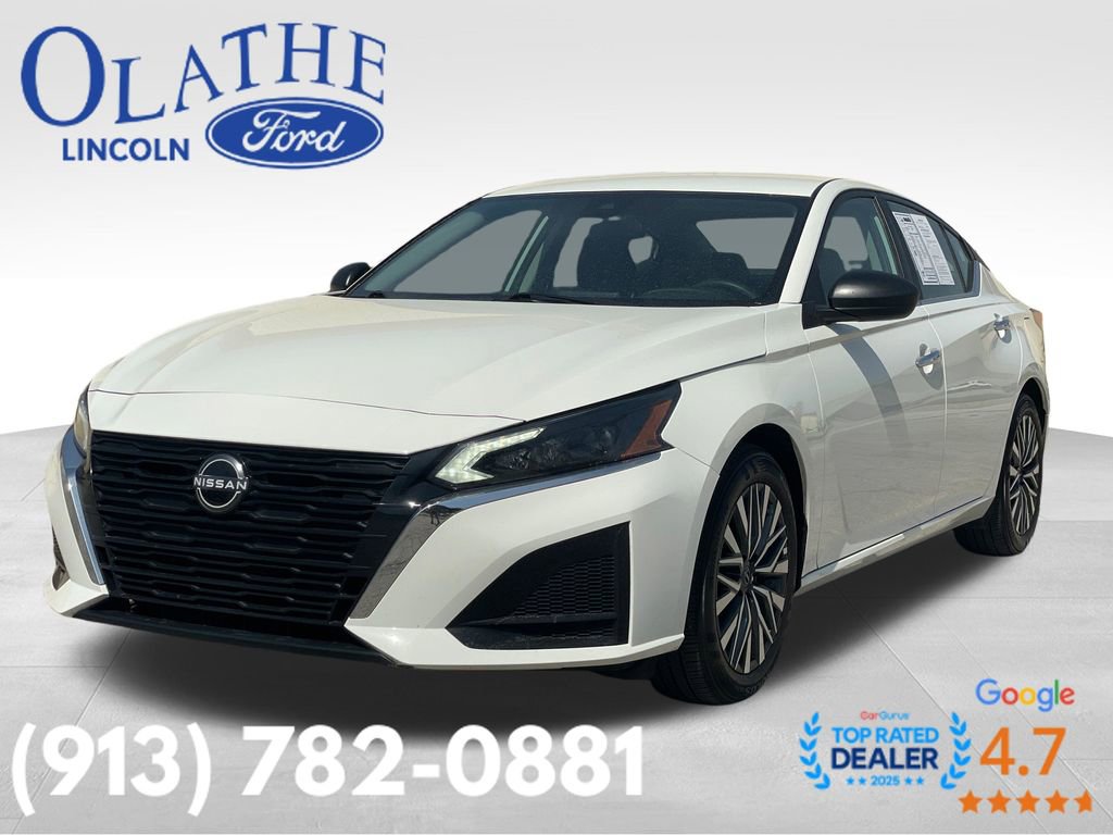 Used 2025 Nissan Altima 2.5 SV image 1
