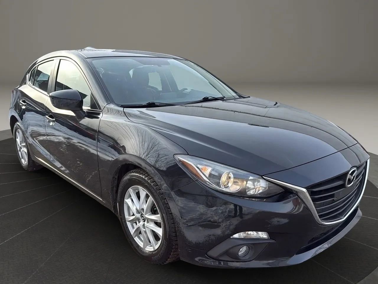 Used 2015 MAZDA MAZDA3 i Grand Touring image 3