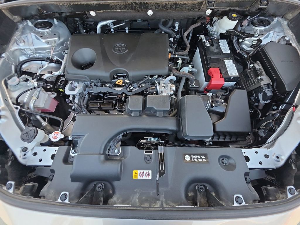 Used 2024 Toyota RAV4 XLE AWD/4WD image 31