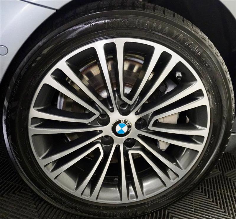 Used 2018 BMW 540i image 3