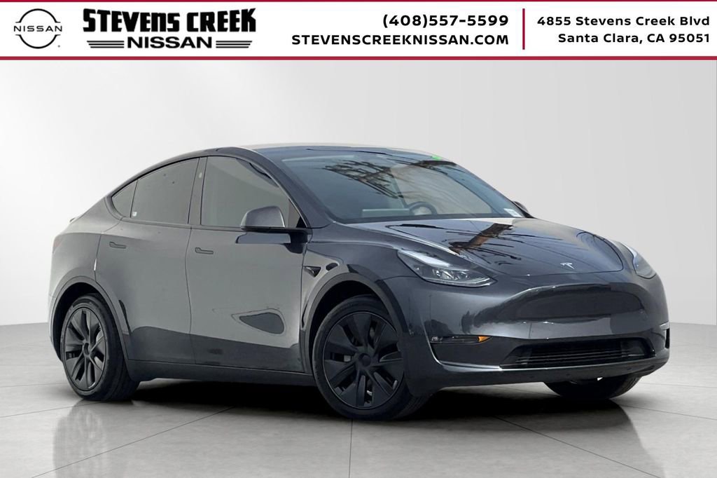 Used 2025 Tesla Model Y Long Range image 1