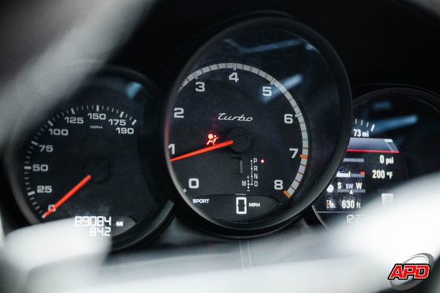 Used 2015 Porsche Macan Turbo image 32