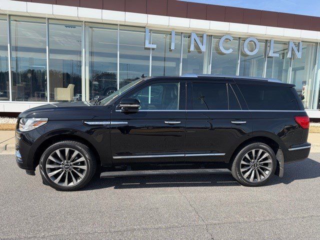Certified 2019 Lincoln Navigator Select image 3