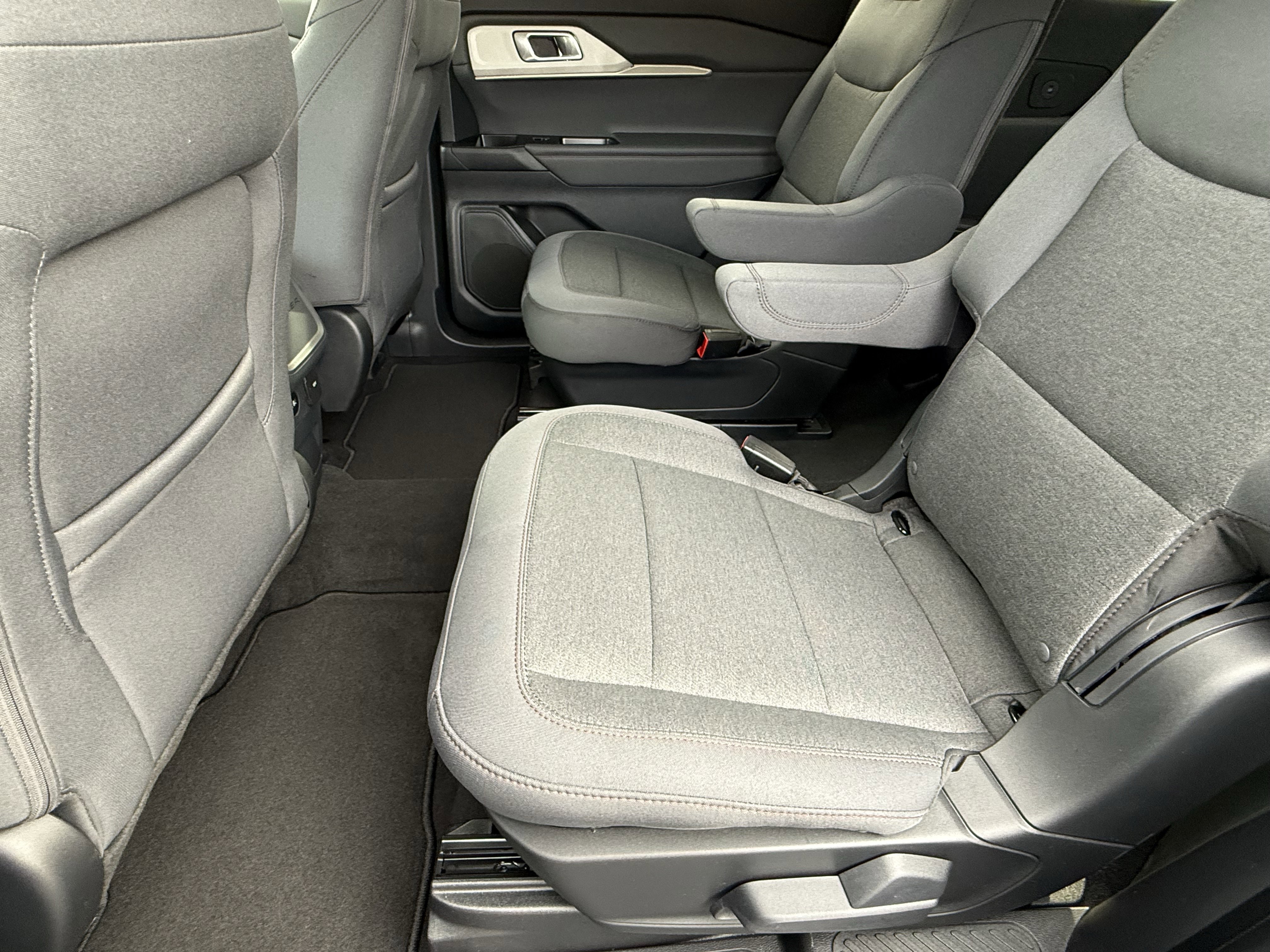 New 2026 Ford Explorer Active RWD image 13