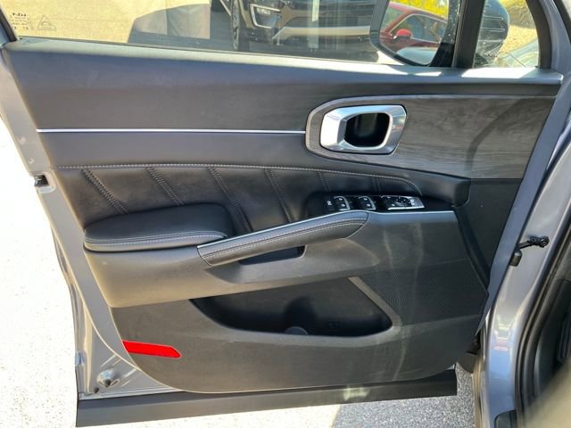 Used 2024 Kia Sorento SX image 14