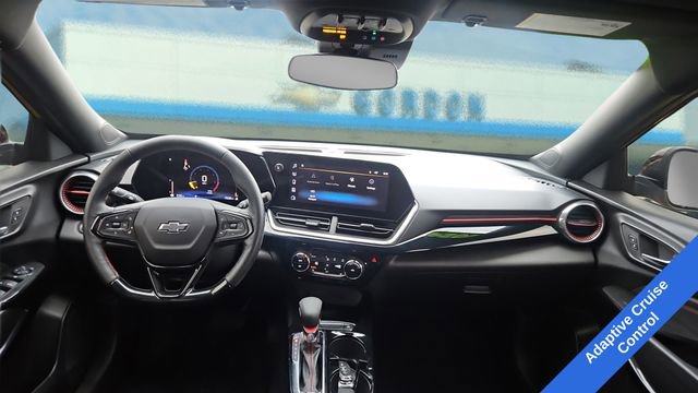 Used 2024 Chevrolet Trax RS w/ Sunroof Package image 13