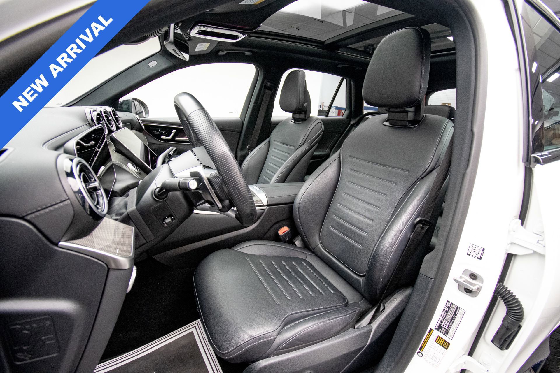 Used 2025 Mercedes-Benz GLC 43 AMG 4MATIC image 13