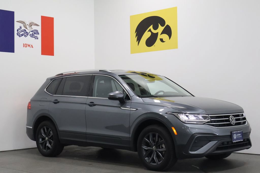 Used 2023 Volkswagen Tiguan SE FWD image 1