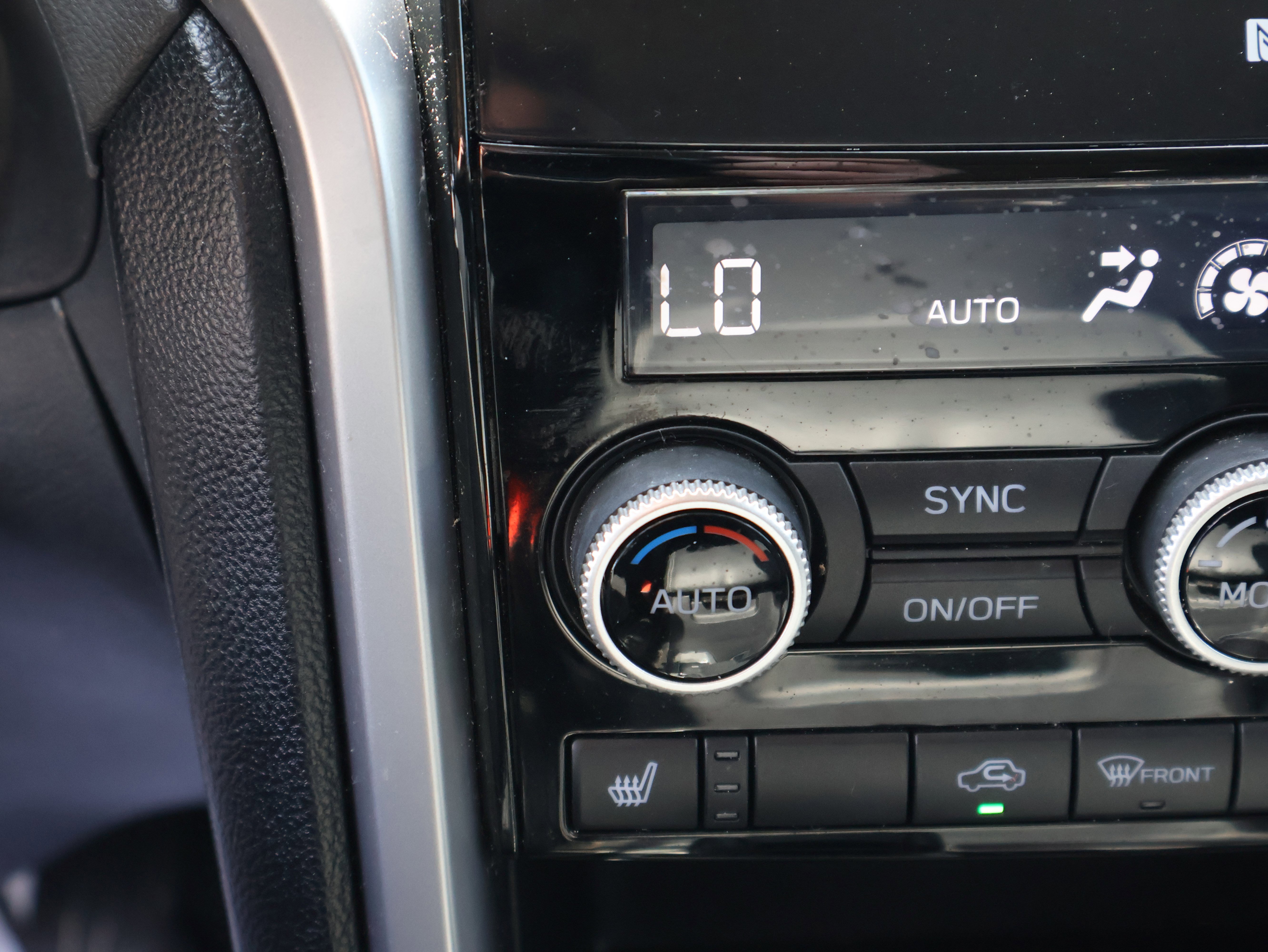 Used 2022 Subaru Ascent Limited w/ Technology Package image 29