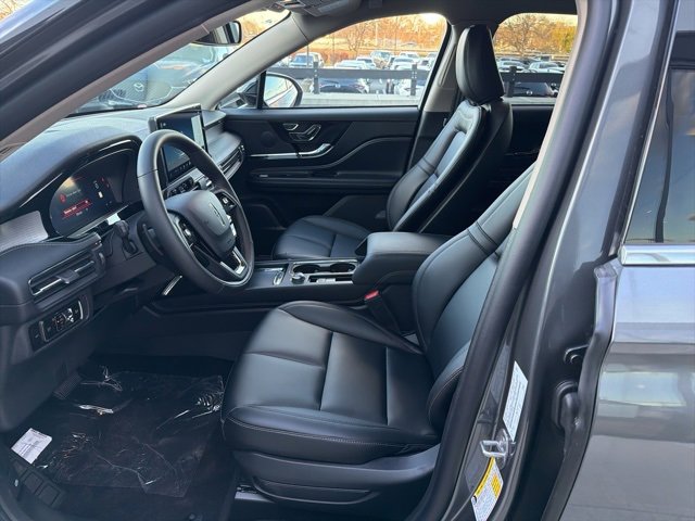 New 2026 Lincoln Corsair Premiere image 8