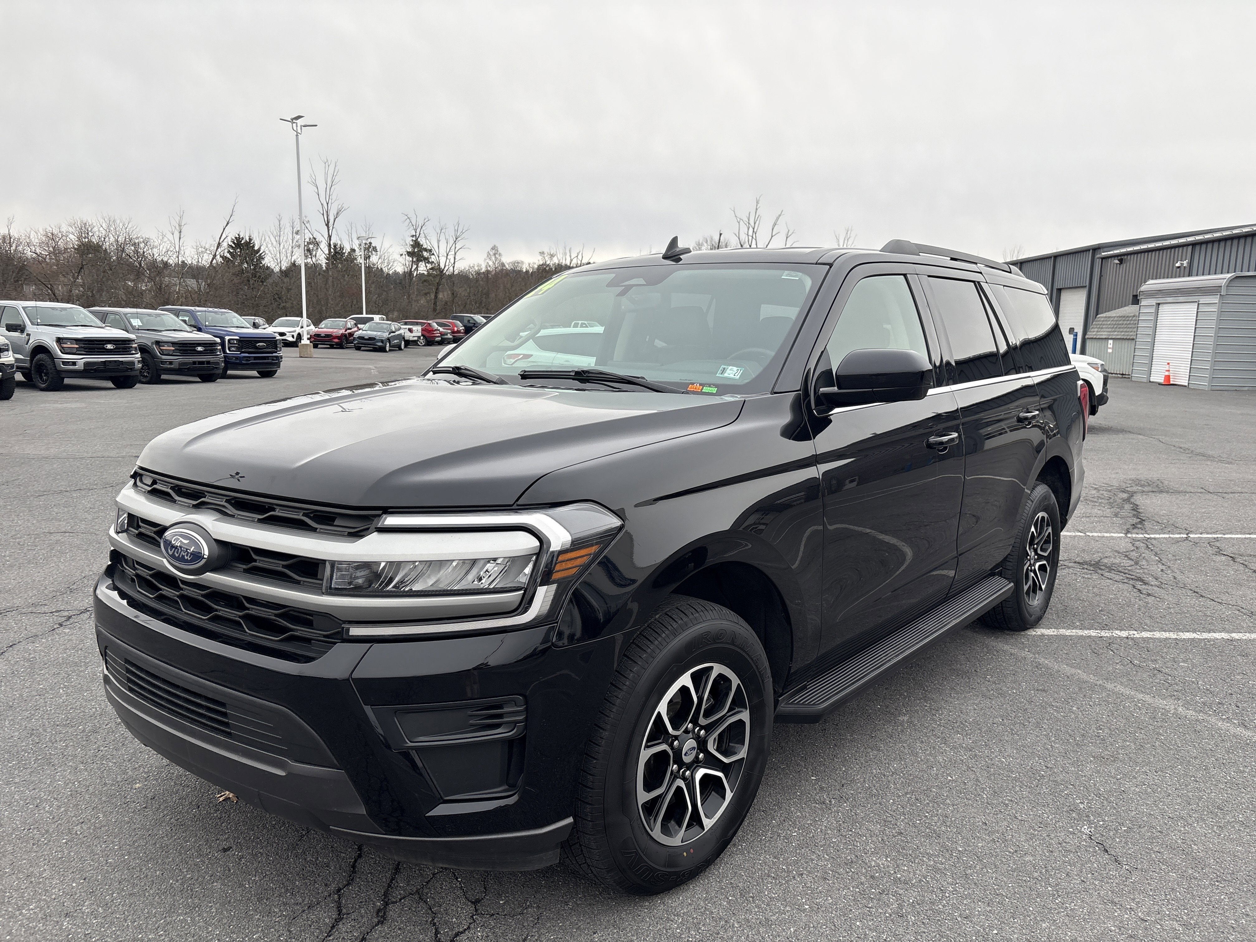 Used 2024 Ford Expedition XLT image 10
