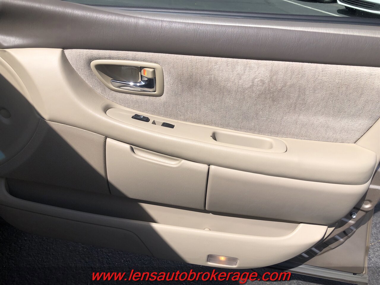 Used 2001 Toyota Avalon XLS image 20