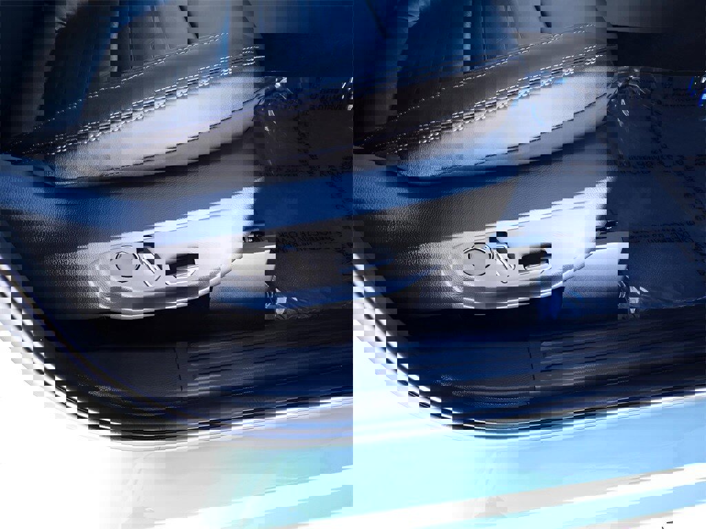 Used 2024 Ford Ranger Lariat w/ Trailer Tow Package image 9