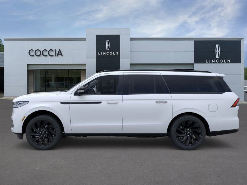 New 2026 Lincoln Navigator L Reserve w/ Jet Appearance Package image 3