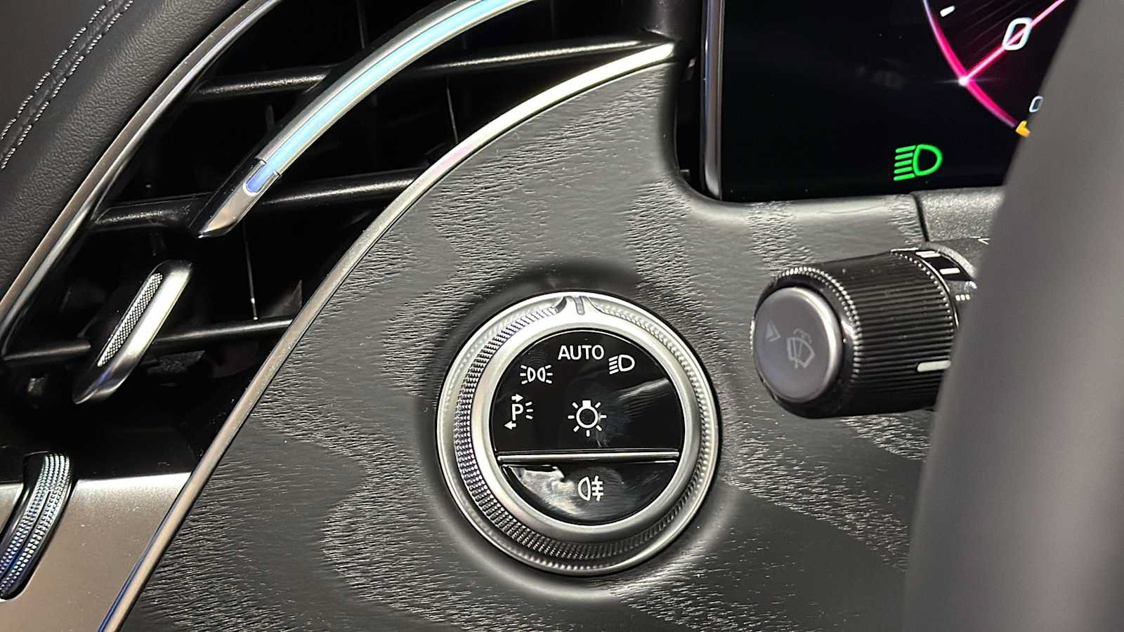 New 2027 Mercedes-Benz E 350 4MATIC Sedan image 17