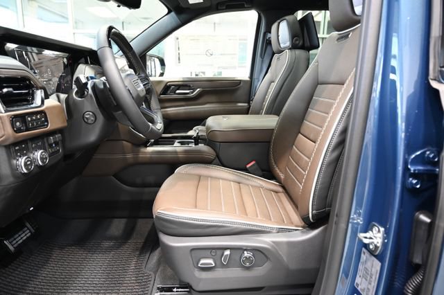 New 2026 GMC Yukon XL Denali Ultimate AWD/4WD image 11