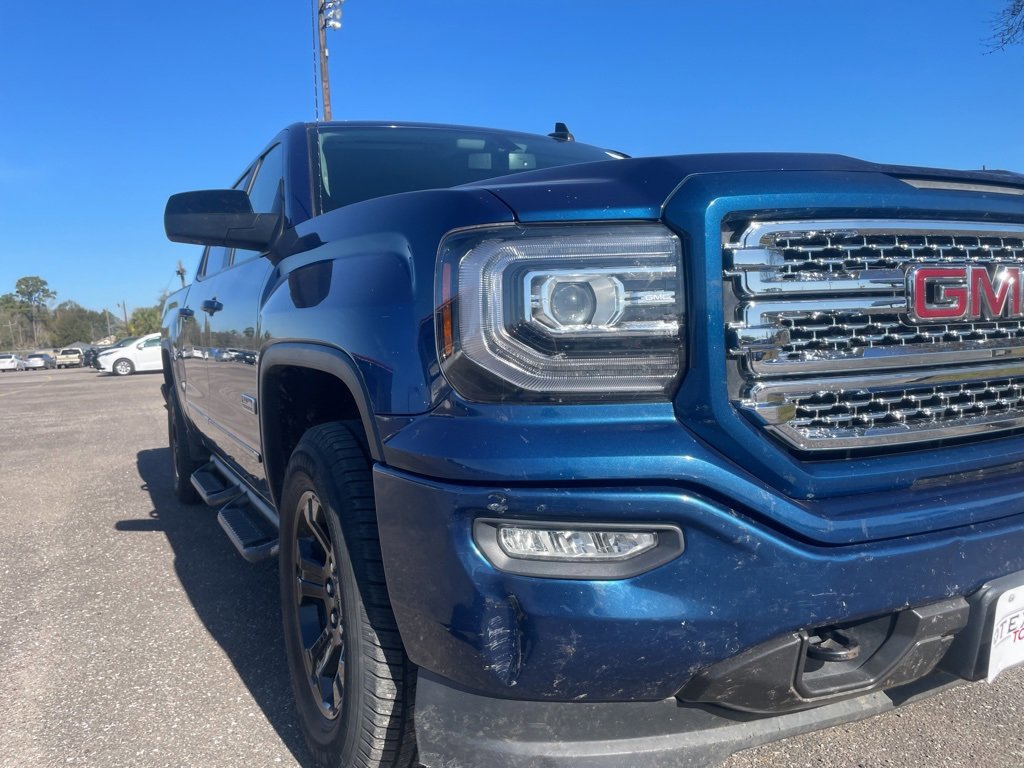 Used 2017 GMC Sierra 1500 SLT w/ All Terrain X Package image 9