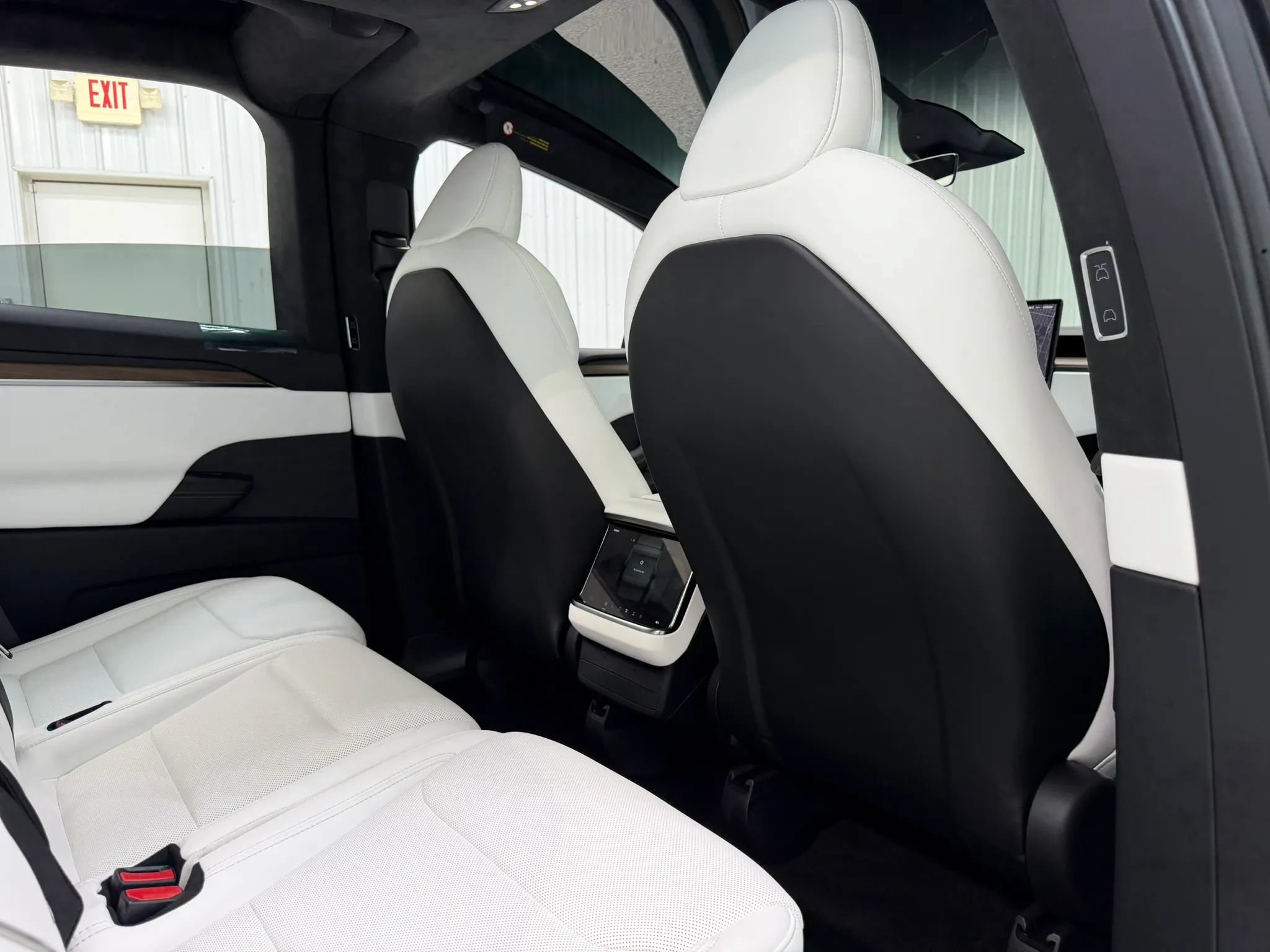 Used 2026 Tesla Model X AWD/4WD image 19