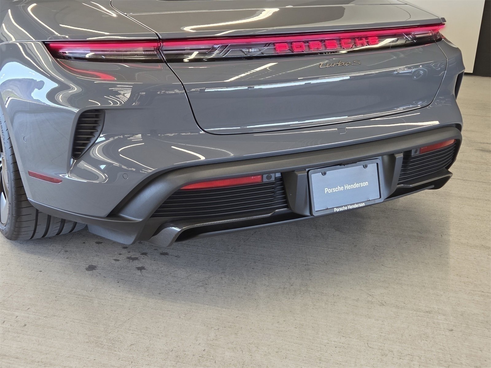 Used 2025 Porsche Taycan Turbo S image 8