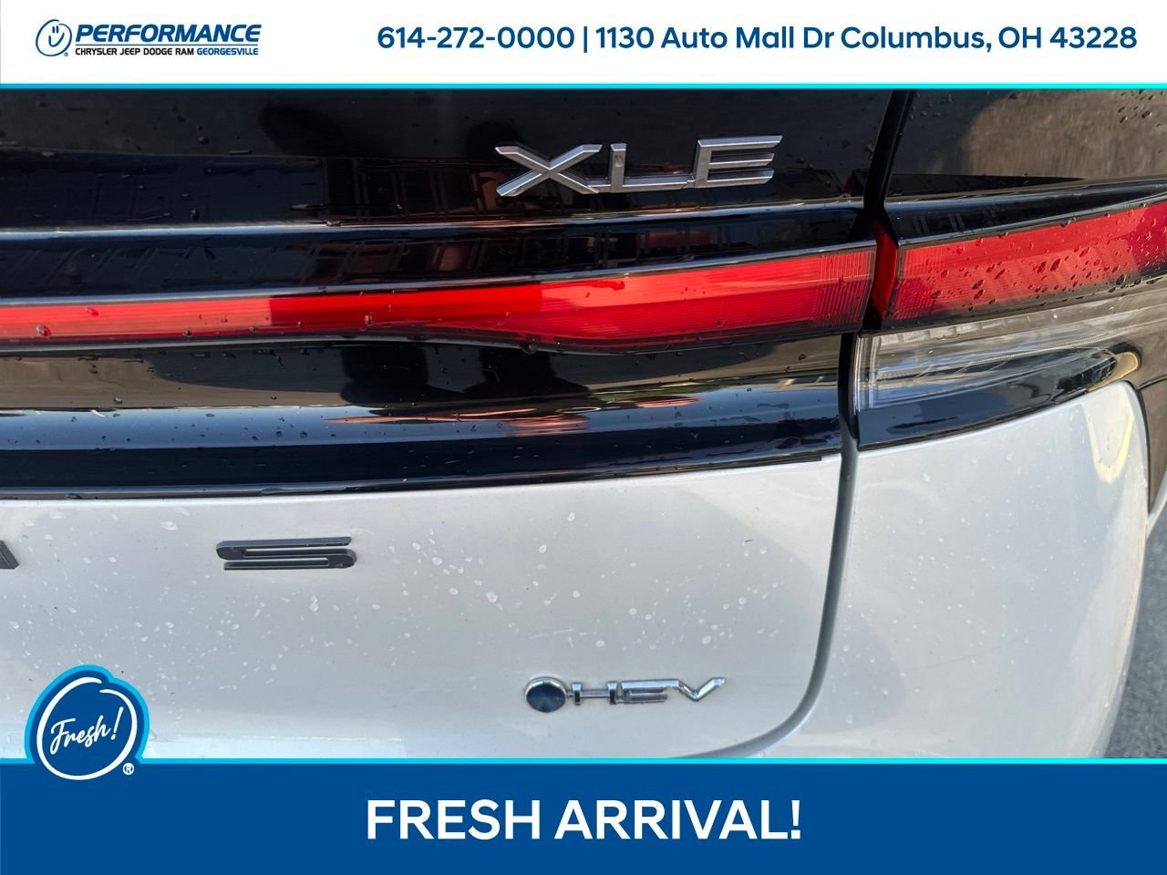 Used 2023 Toyota Prius AWD image 11