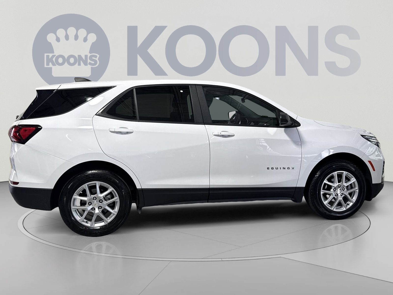 Used 2024 Chevrolet Equinox LS w/ LS Convenience Package FWD image 12