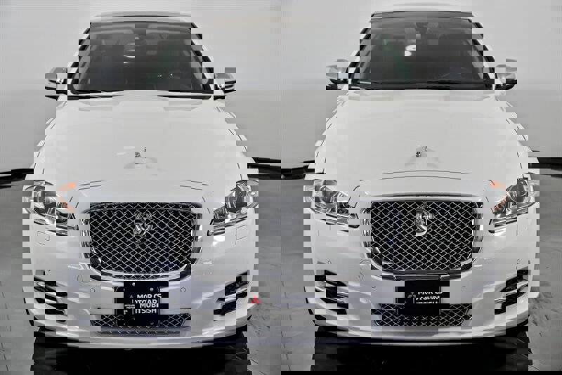 Used 2011 Jaguar XJ L Supercharged image 4