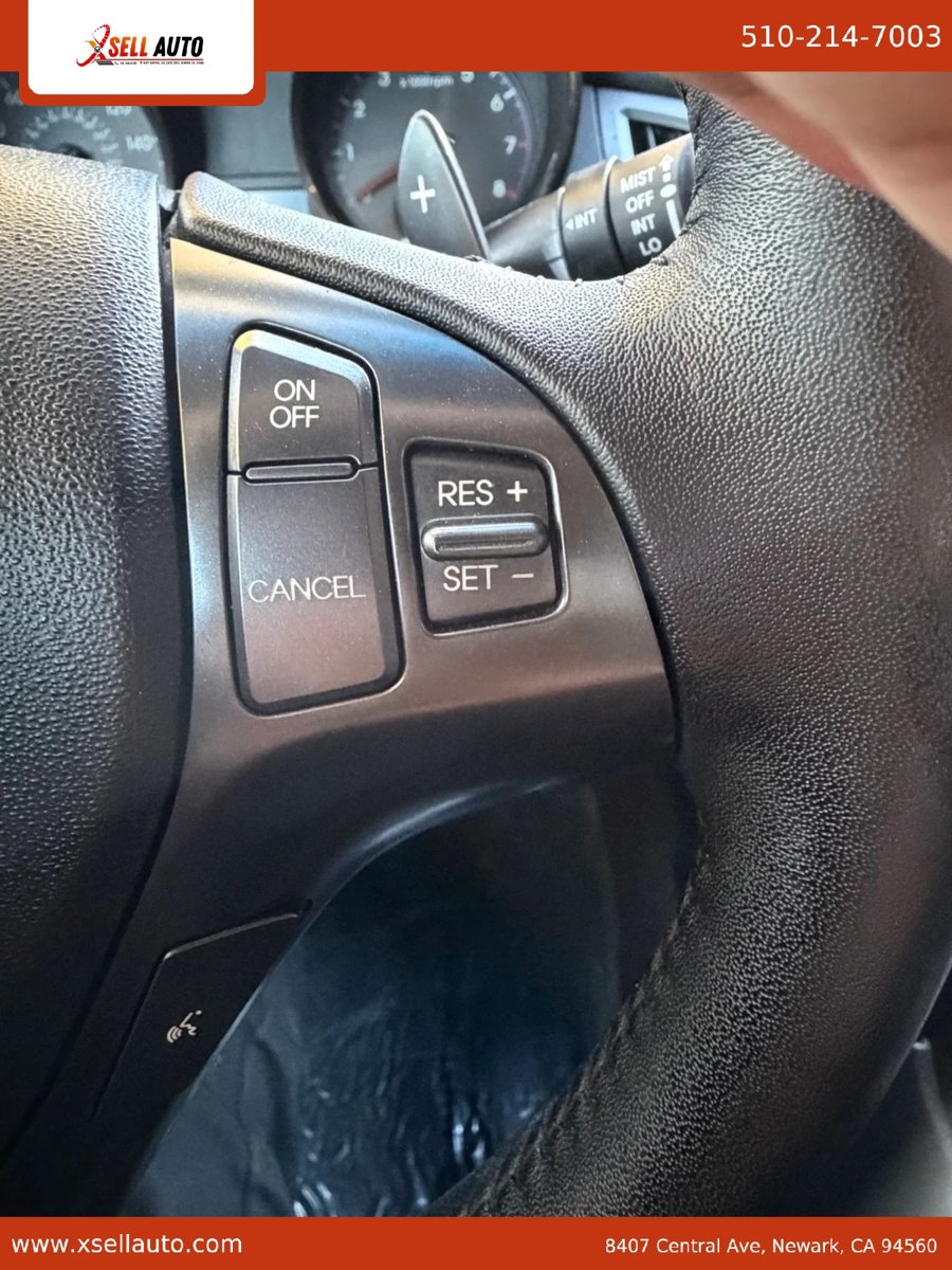 Used 2011 Hyundai Genesis 3.8 RWD image 11