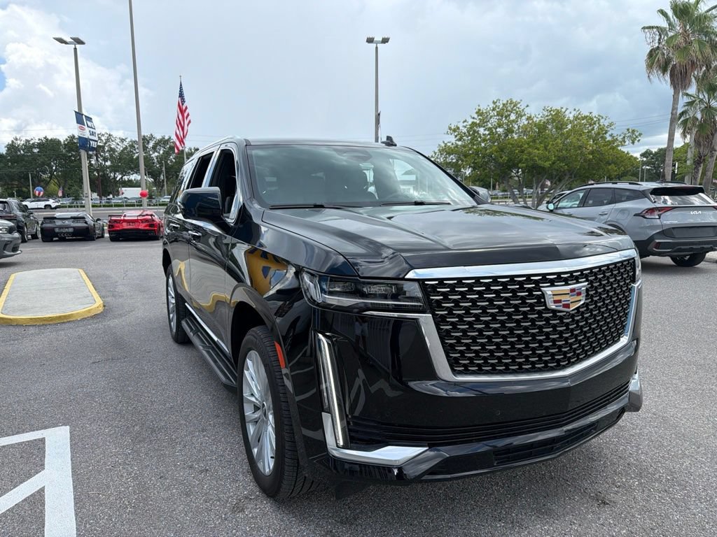 Used 2024 Cadillac Escalade Luxury RWD image 1