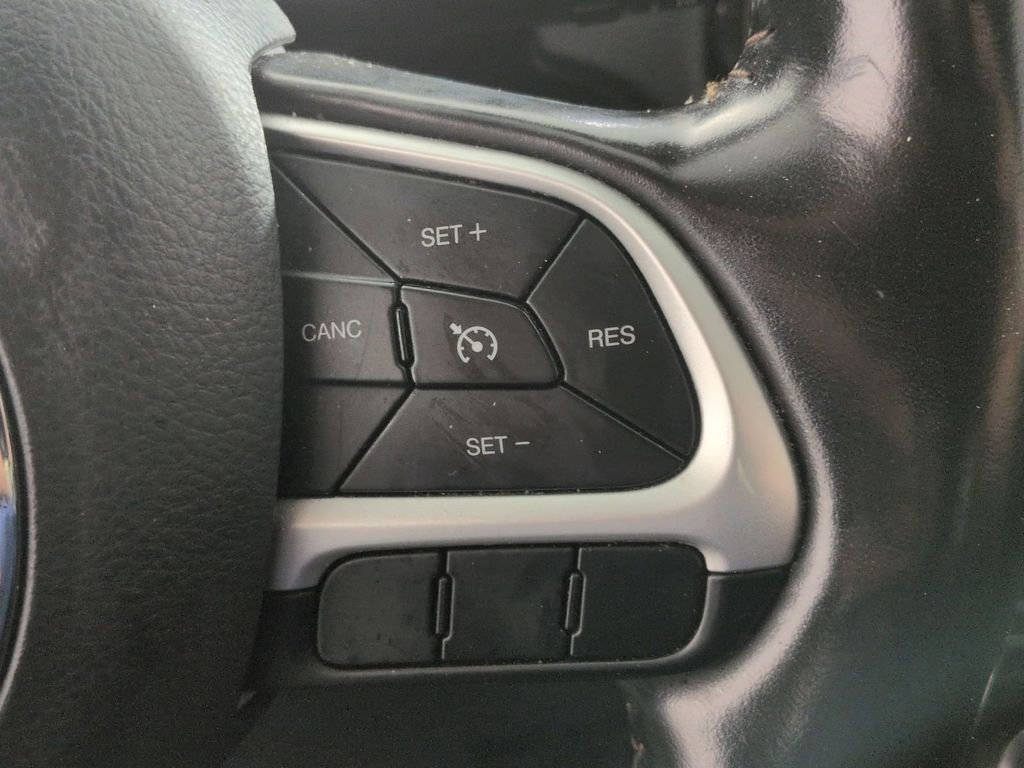 Used 2020 Jeep Compass Limited image 18