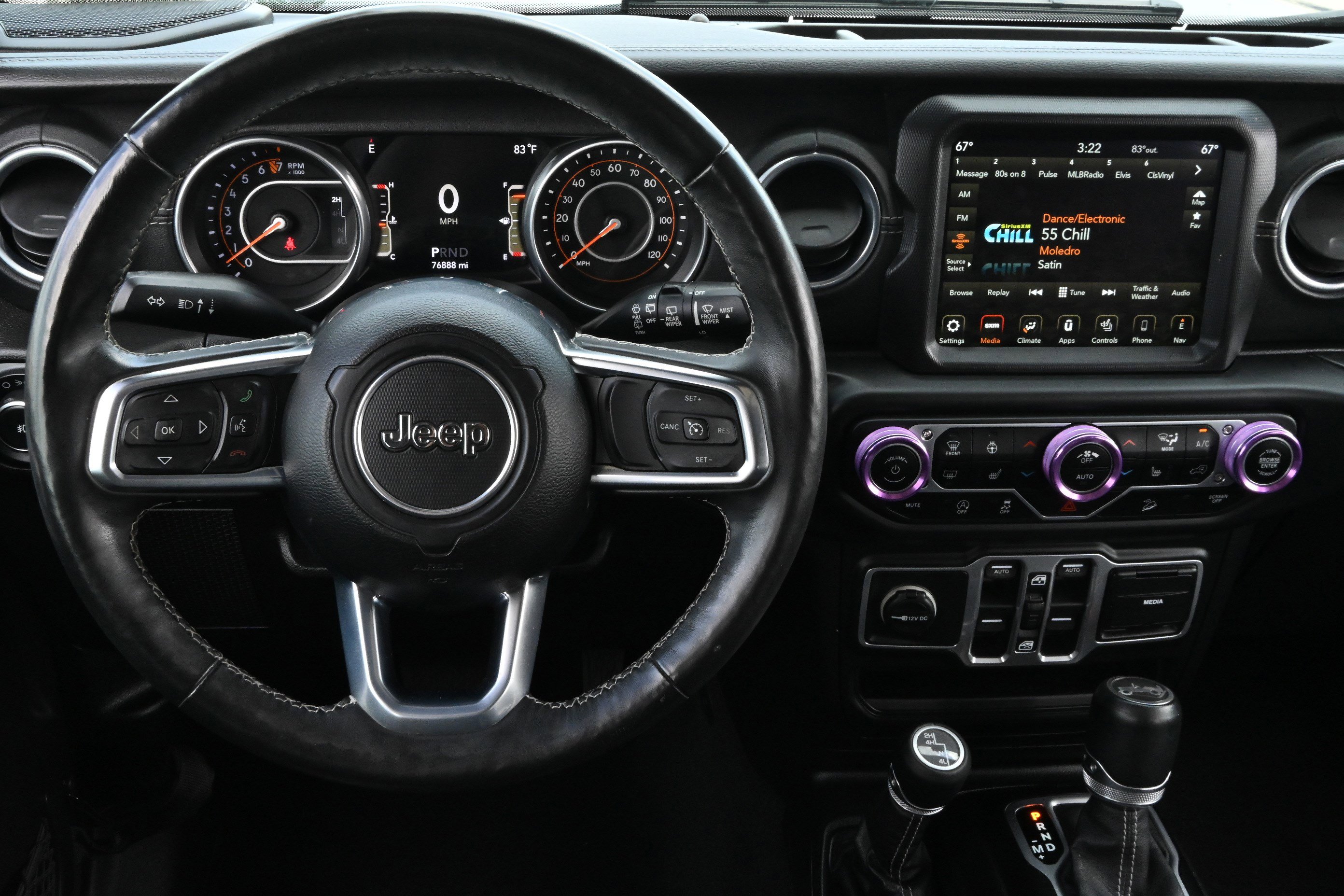 Used 2018 Jeep Wrangler Unlimited Sahara AWD/4WD image 16