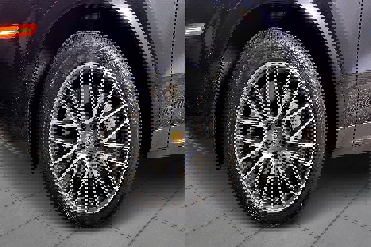 Used 2019 Porsche Cayenne S image 10