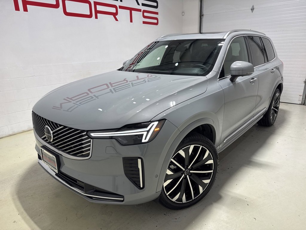 Used 2025 Volvo XC90 B6 Plus image 2