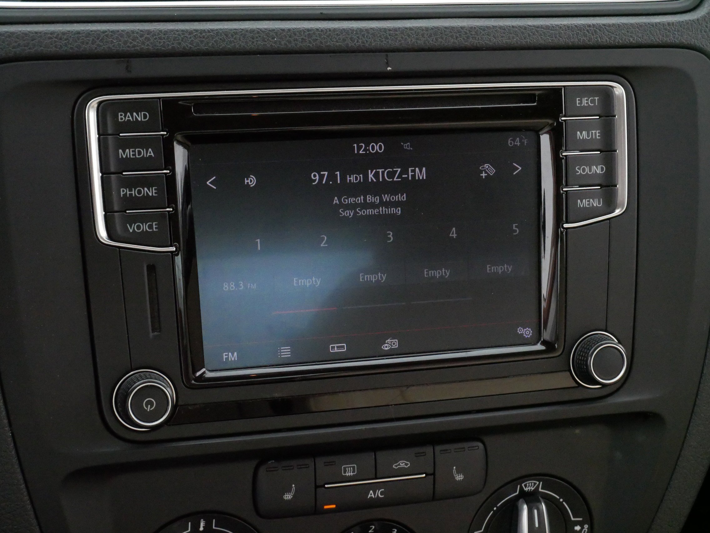 Used 2017 Volkswagen Jetta SE image 21