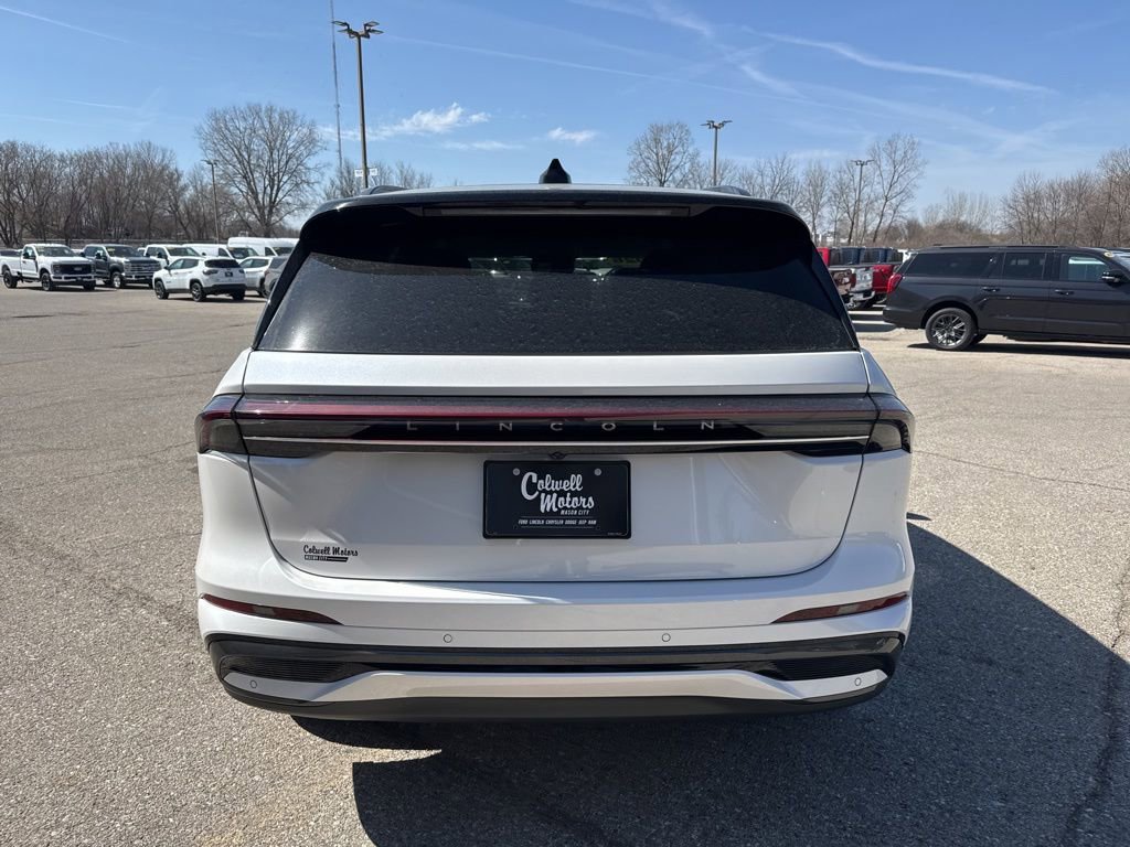 New 2026 Lincoln Nautilus Reserve w/ Jet Appearance Package image 3