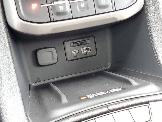 Certified 2023 GMC Acadia Denali w/ Denali Ultimate Package image 33