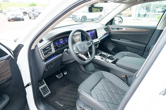 New 2026 Volkswagen Atlas SEL Premium R-Line AWD/4WD image 17