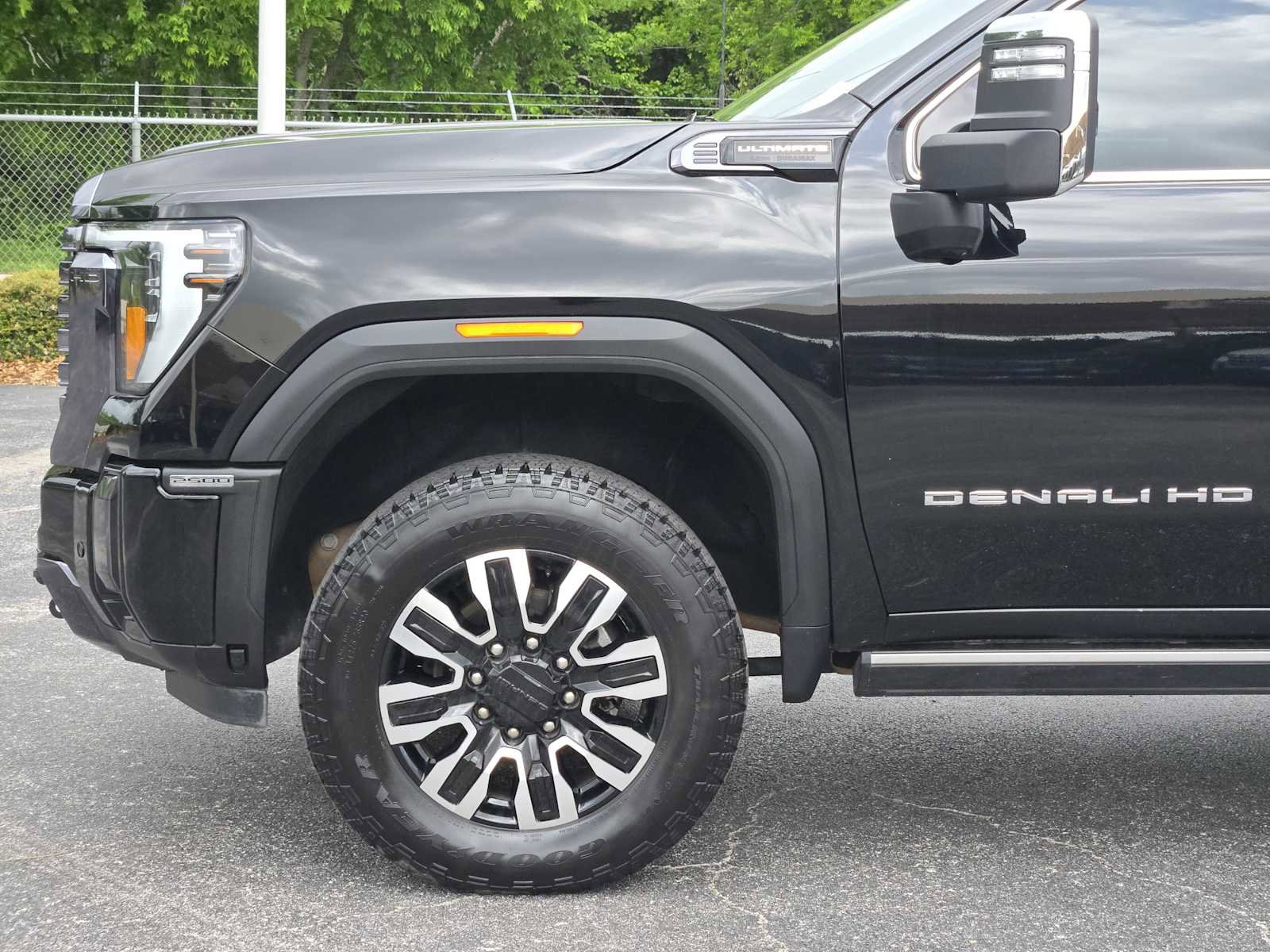 Certified 2024 GMC Sierra 2500 Denali Ultimate w/ Max Trailering Package image 8
