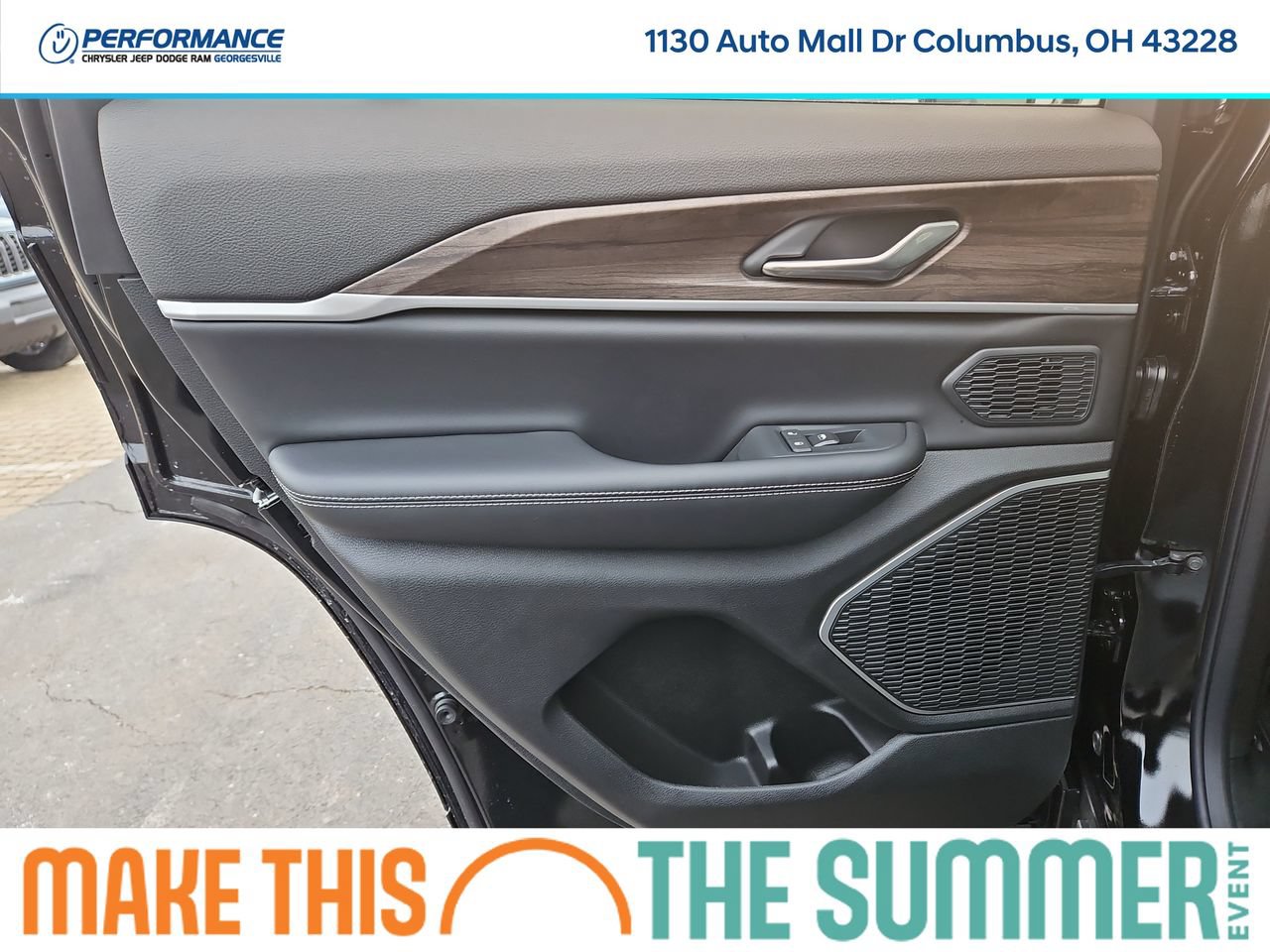 New 2026 Jeep Grand Cherokee Limited w/ Limited Altitude Package AWD/4WD image 14