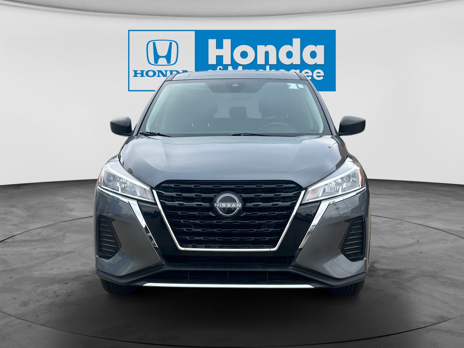 Used 2022 Nissan Kicks S FWD image 2