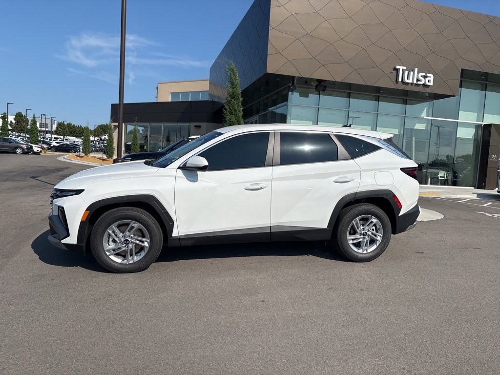 New 2026 Hyundai Tucson SE image 4