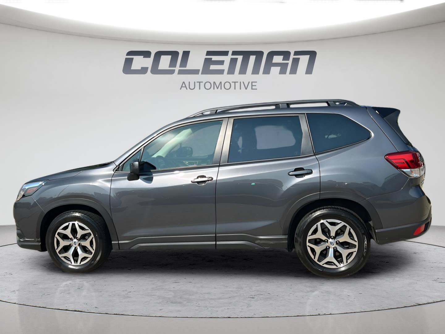 Used 2024 Subaru Forester Premium AWD/4WD image 5