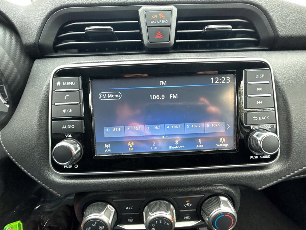 Used 2024 Nissan Versa S w/ Trunk Package FWD image 18
