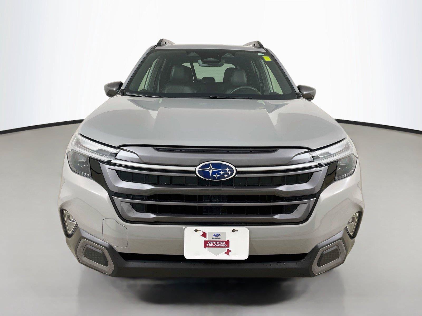 Used 2025 Subaru Forester Limited AWD/4WD image 3