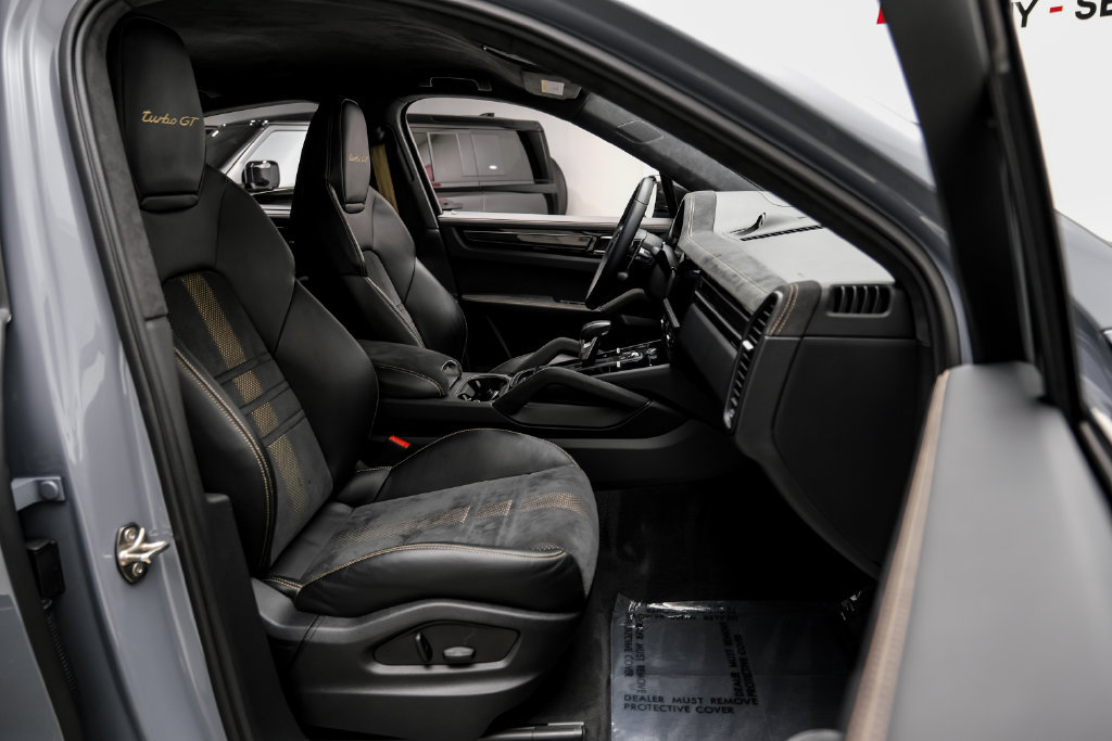 Used 2023 Porsche Cayenne Turbo GT AWD/4WD image 37
